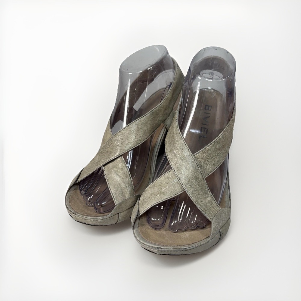 Biviel Crisscross Strappy Wedge Sandals | Metallic Beige |‎ Size 39 | NEW